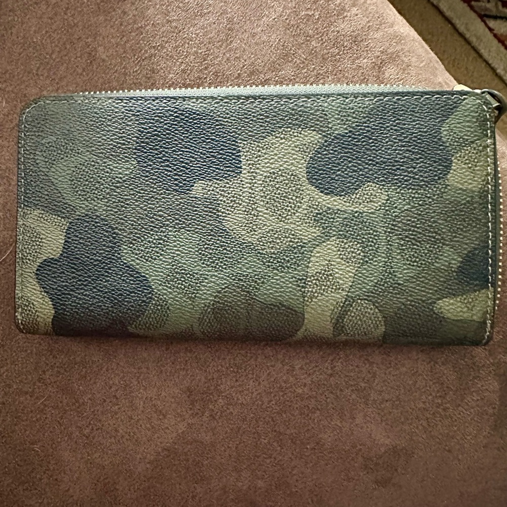 Coach Signature Camouflage Green Wallet - Picture 2 of 3